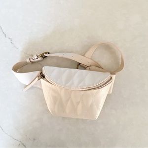 Universal Thread belt bag